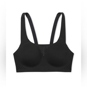 VICTORIA'S SECRET
Featherweight Max Sports Bra